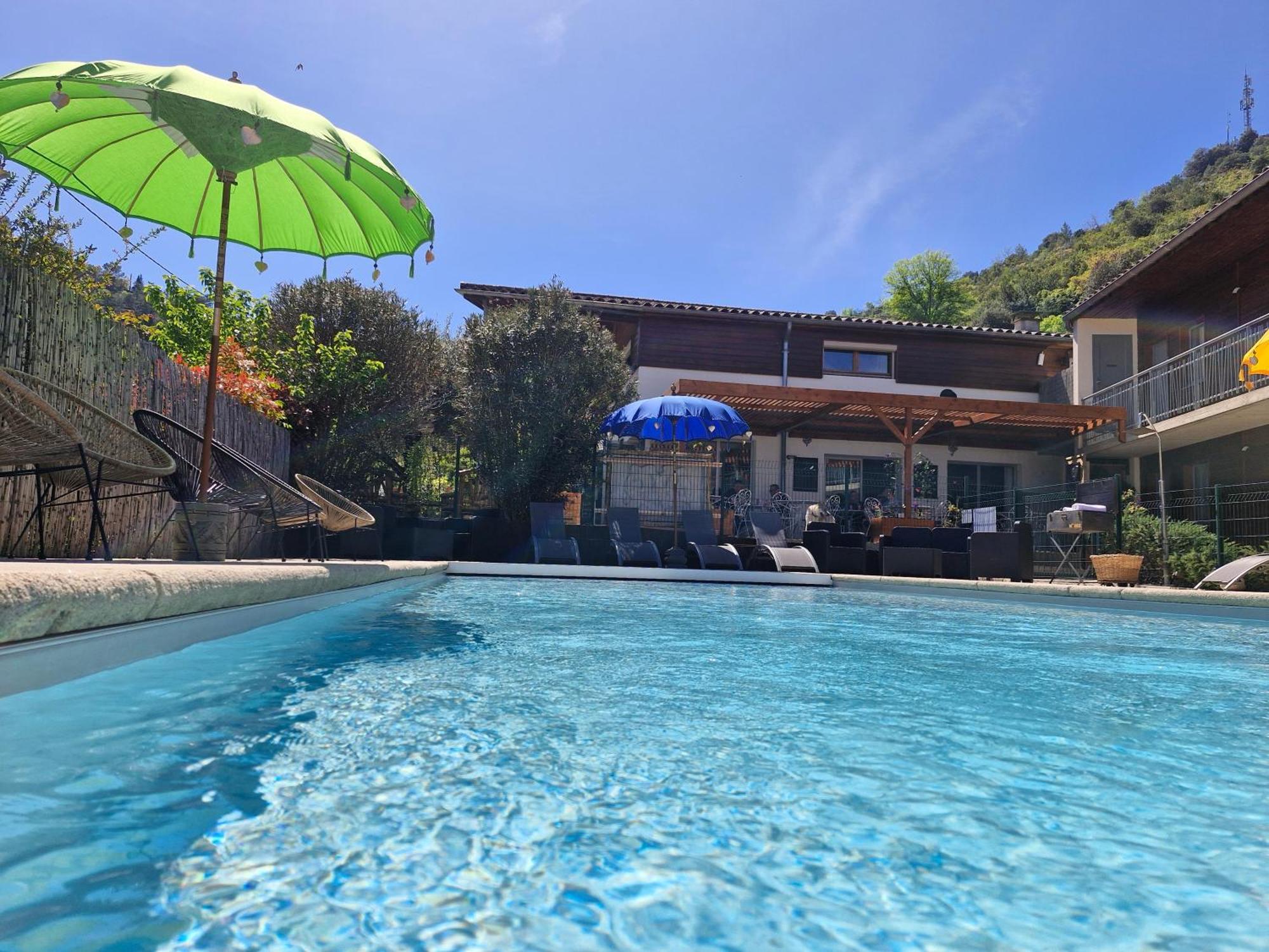 לס ואנס Hotel Le Vanseen מראה חיצוני תמונה